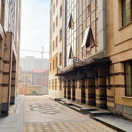 Olympavan Hotel Ереван Екстериор снимка