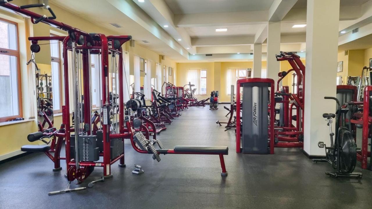 Olympavan Hotel Ереван Екстериор снимка