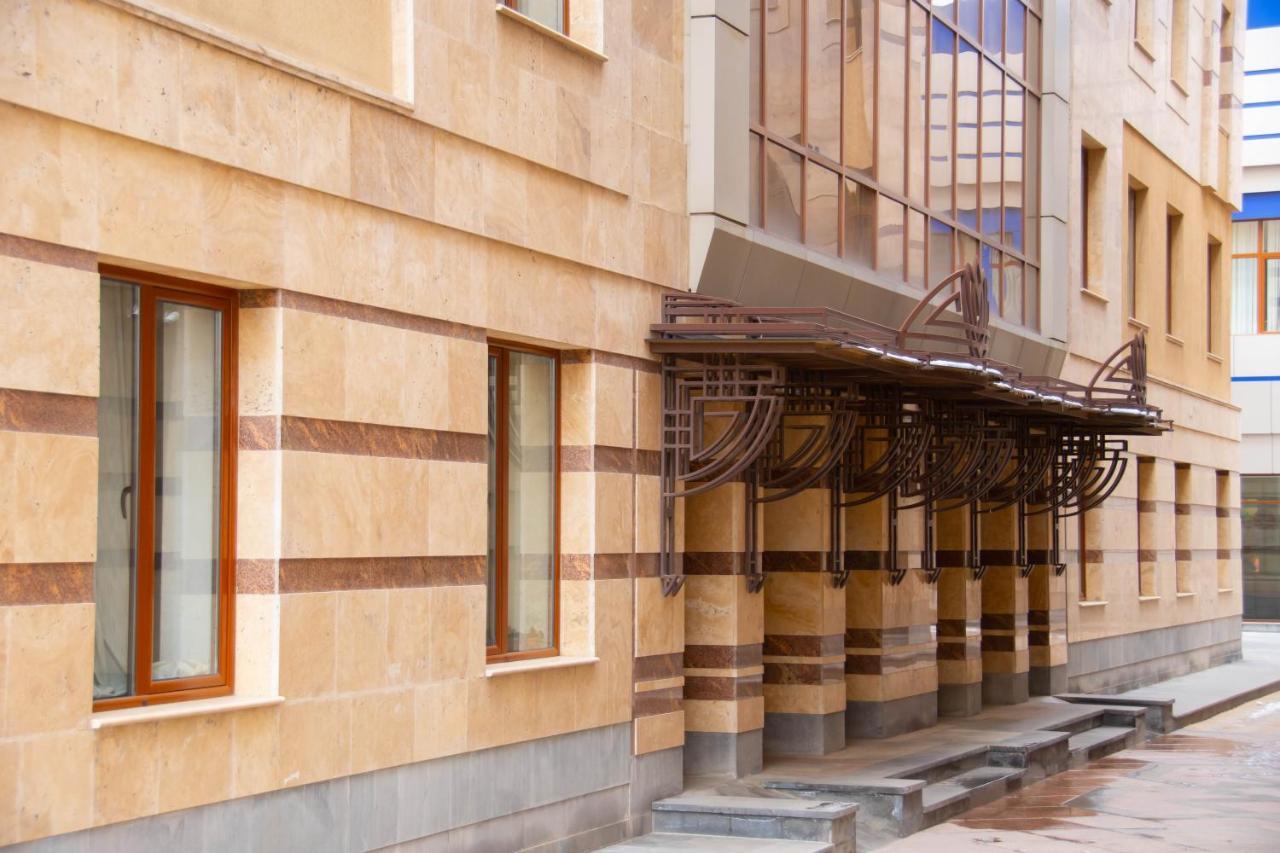 Olympavan Hotel Ереван Екстериор снимка