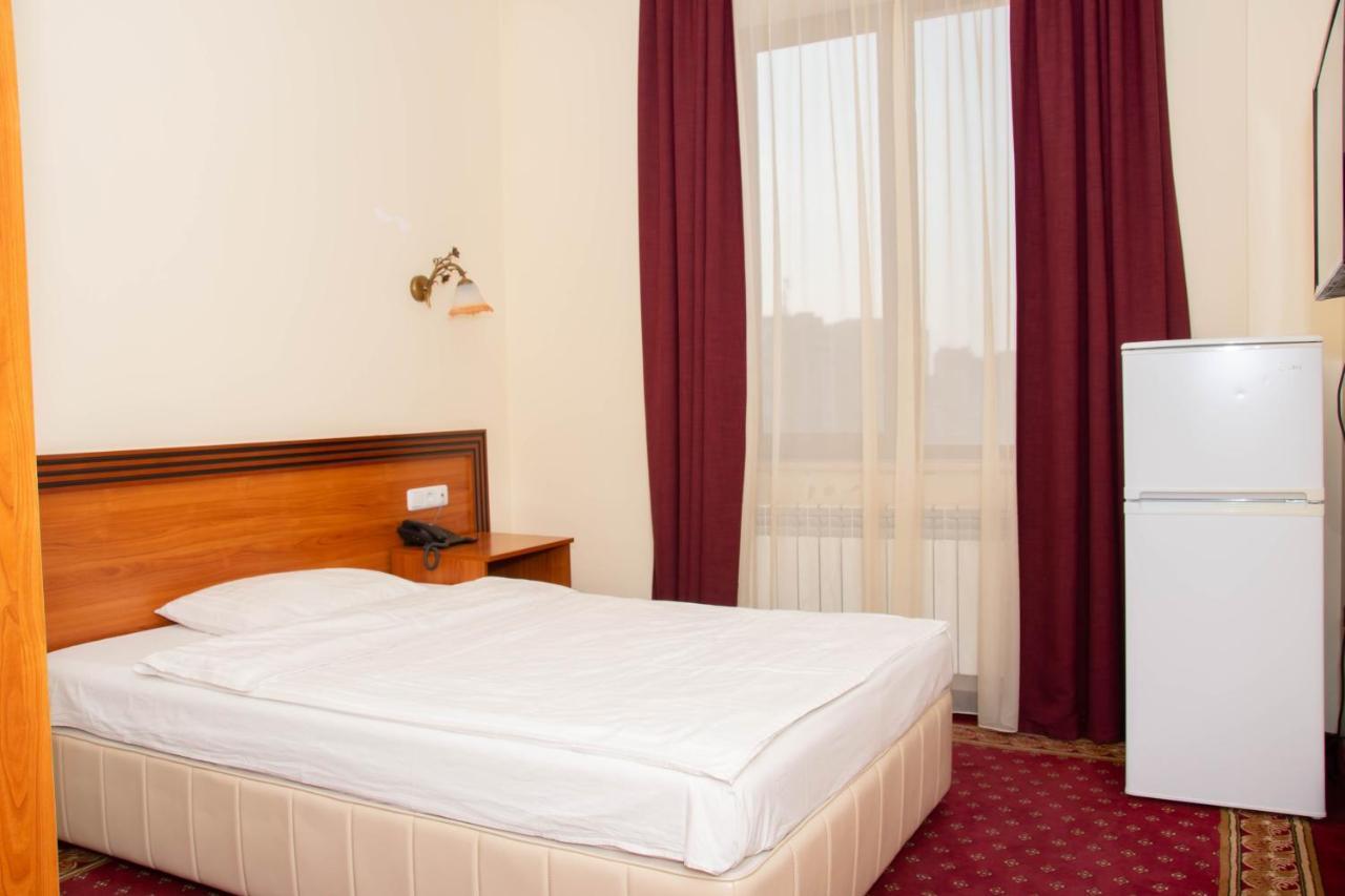 Olympavan Hotel Ереван Екстериор снимка